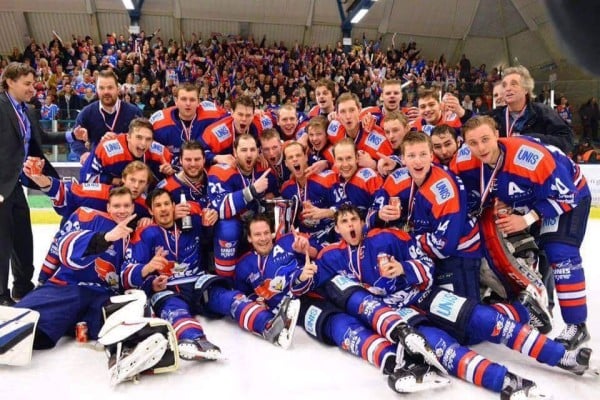 Unis Flyers shirt & 4 business tickets